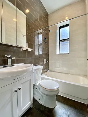 Rented by Compass | media 7