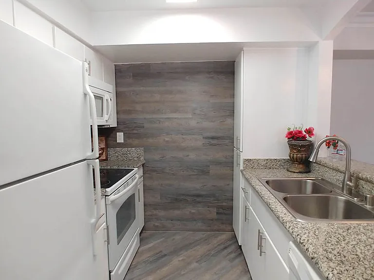 Villa De Adel Apts — Photo 167
