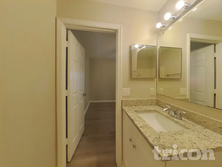 822 Brenton Leaf Dr — Photo 12