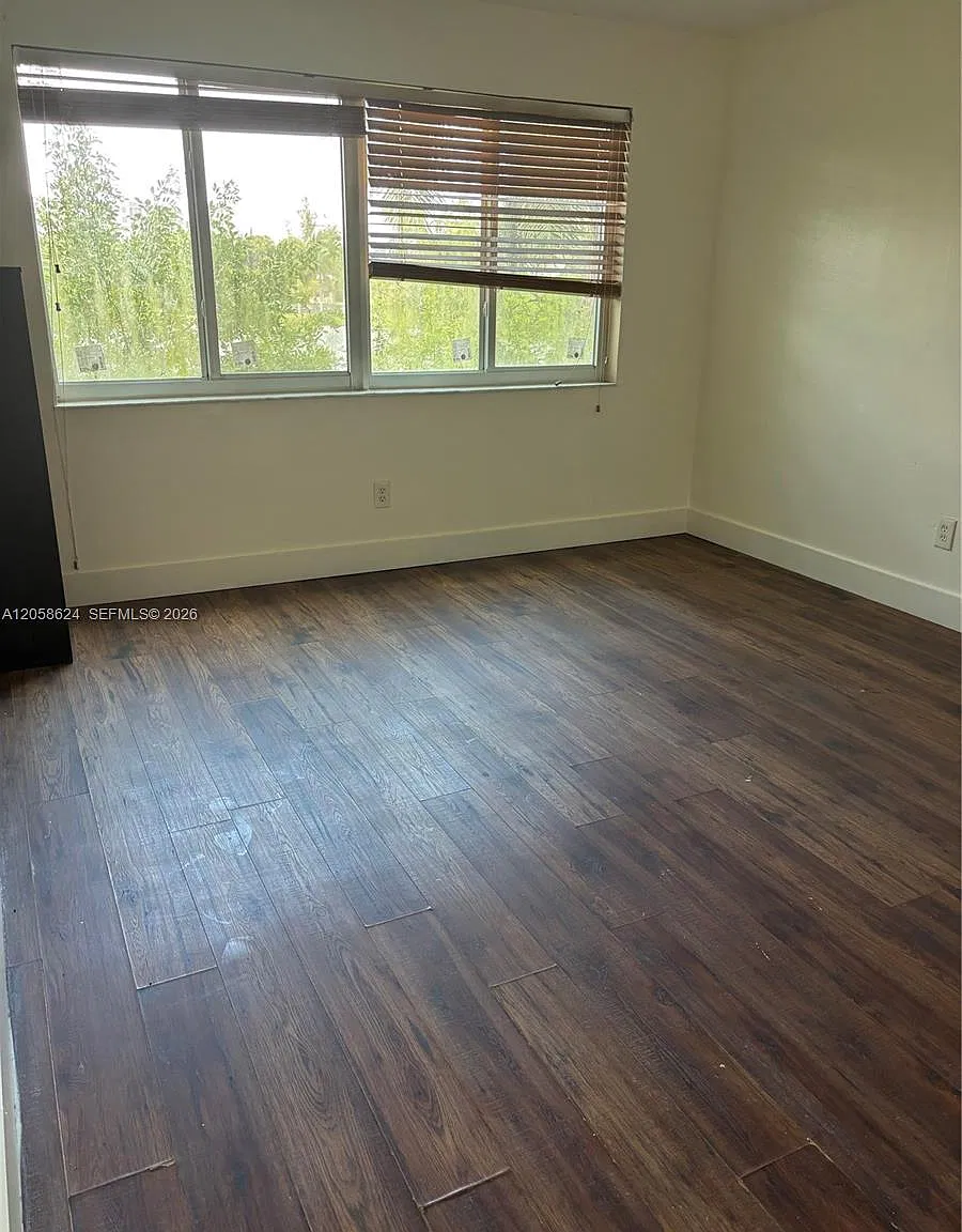 Naranja Lakes Condo No 5 — Photo 4