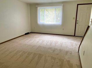 92 Lamont Dr, North Huntingdon, PA 15642