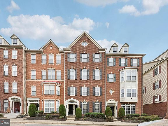 2nd image of 329 Munahan Cir #329A