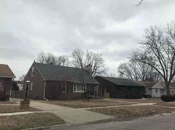3rd image of 3027 Allington Ave