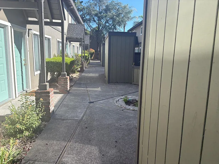 Woodcreek Apartments — Photo 6