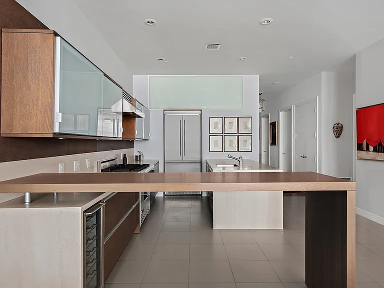 85 Leonard St #4 — Photo 8