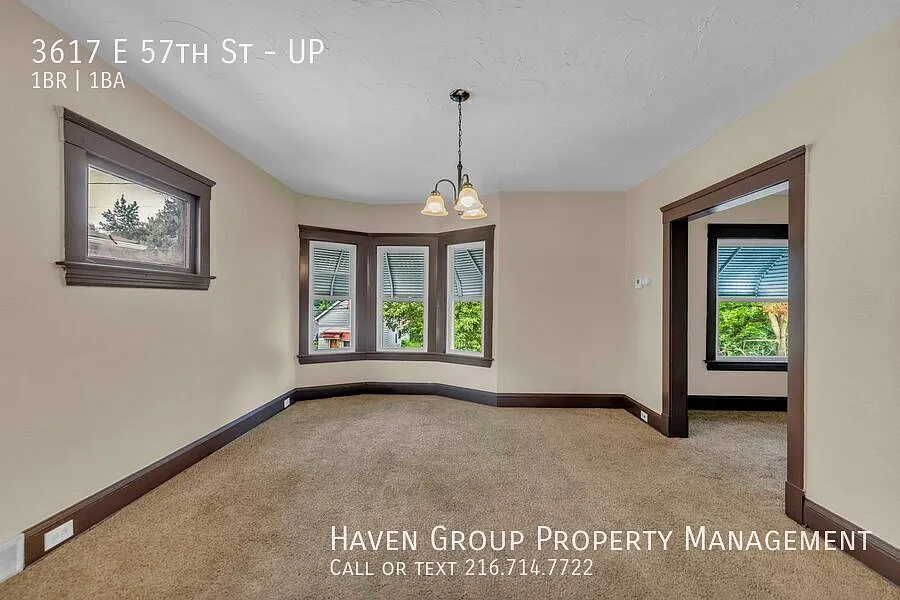 3617 E 57th St | UP, Cleveland, OH 44105 - Spacious 1-bed 1-bath multi-family home! Cash-only app... — Photo 3