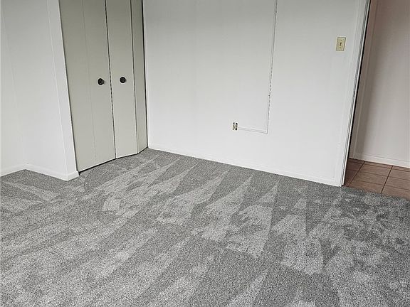 5th image of 2160 Greentree Rd APT 606W