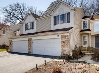 108 Locksley Dr, Streamwood, IL