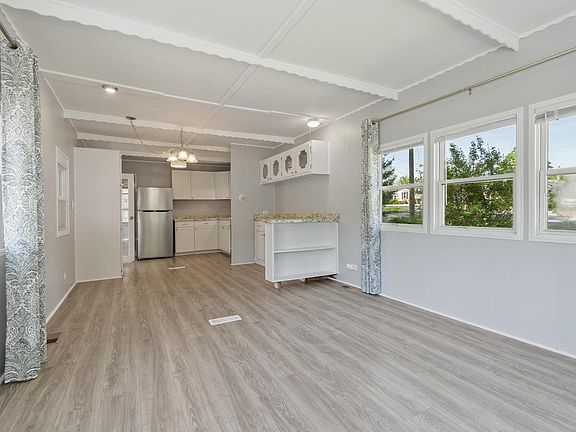 4th image of 29 Tower Way