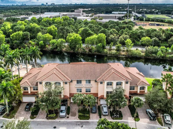 4559 Artesa Way S, Palm Beach Gardens, FL 33418