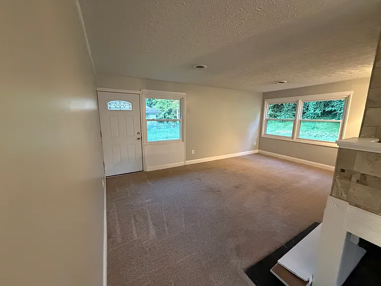 2400 Longview Ave — Photo 6