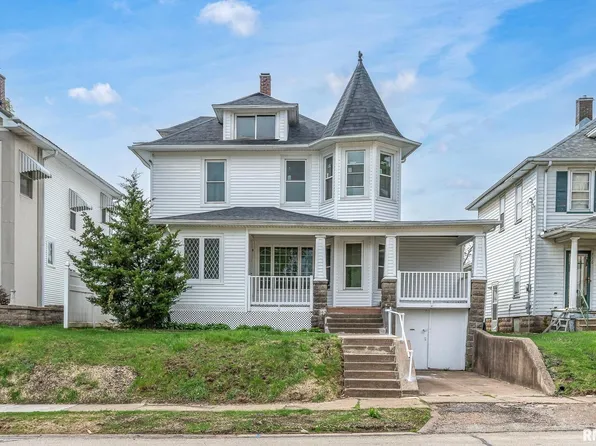 720 16th Ave, Moline, IL 61265