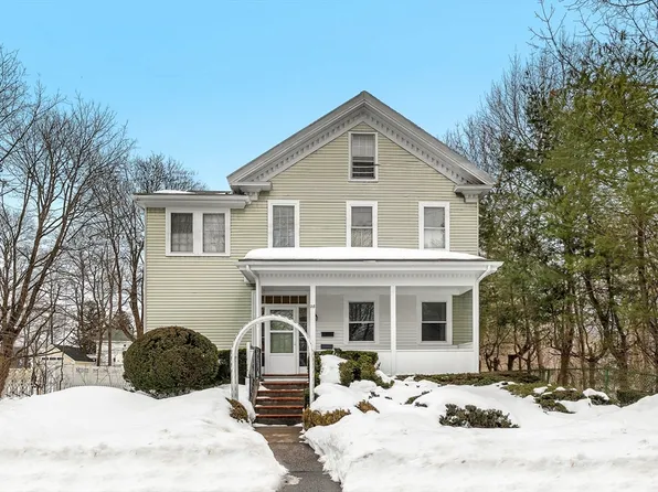 28 Linden Pl, Dedham, MA 02026