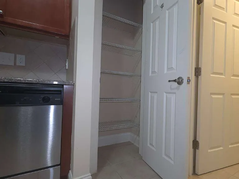 321 Gallery Dr #202 — Photo 61