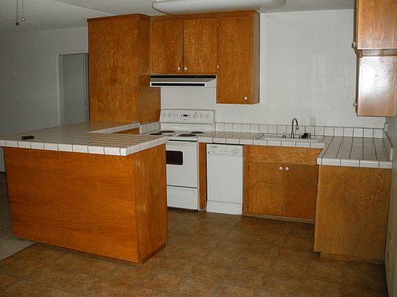 3rd image of 7891 Orange Ave APT B