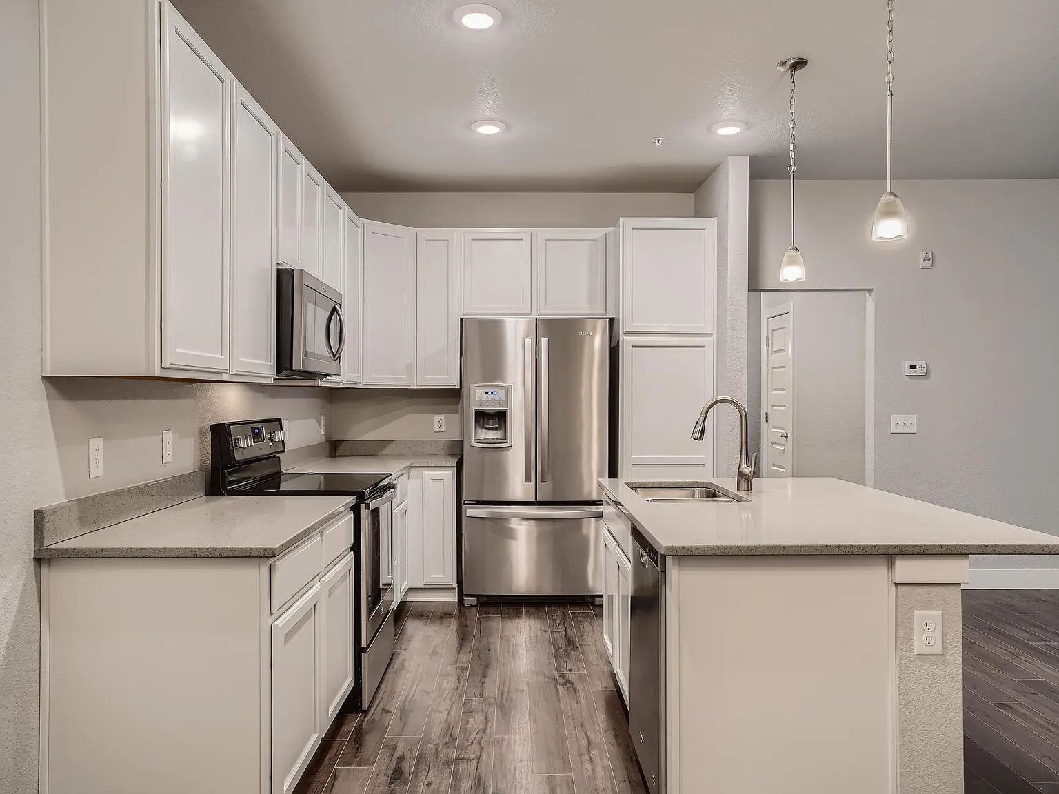 15345 W 64th Ln — Photo 4