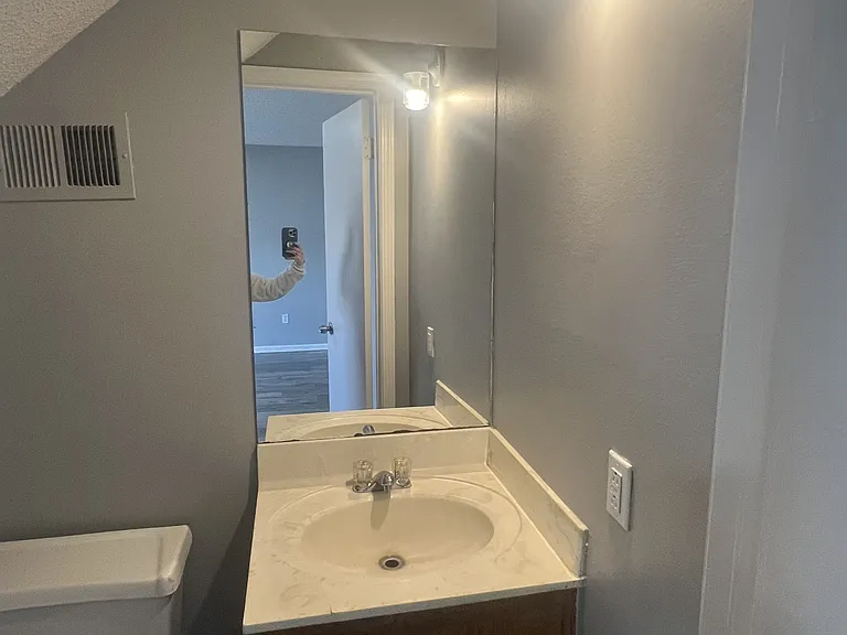 271 Adkins Cir — Photo 11