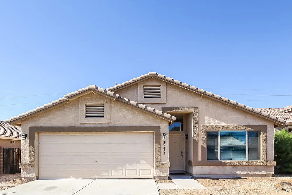 4 bed, 2.0 bath, 1888 sqft, $2,485 — Photo 1