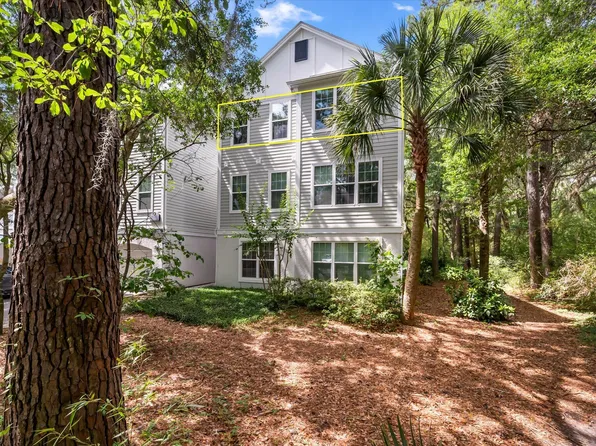 60 Fenwick Hall Aly APT 331, Johns Island, SC 29455
