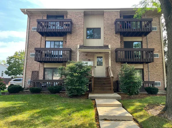 267 12th St #6D, Wheeling, IL 60090