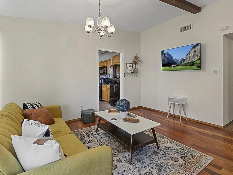 1705 Cushing Park Dr — Photo 4