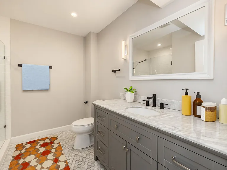 924 S 2nd St #3 — Photo 8