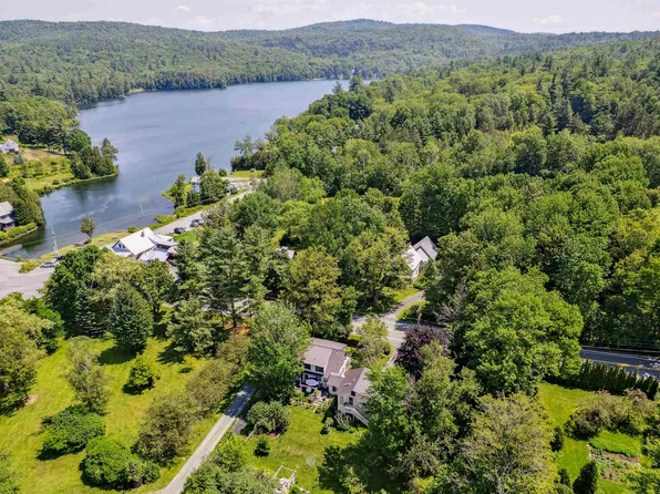 6077 VT Route 12, Barnard, VT 05031