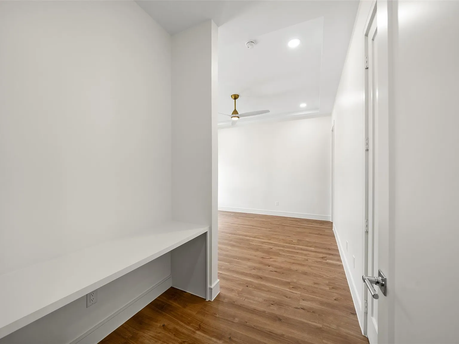 2 bed, 2.0 bath, 1213 sqft, $2,600 — Photo 4