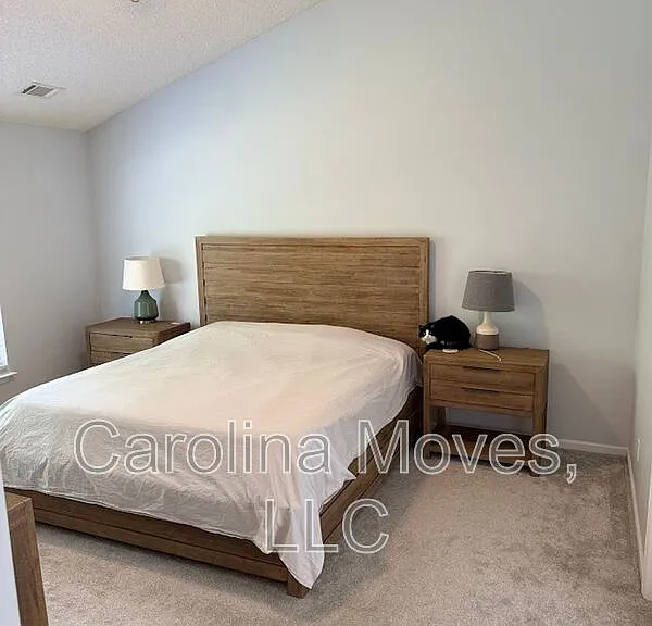 510 Grafton Ct — Photo 8