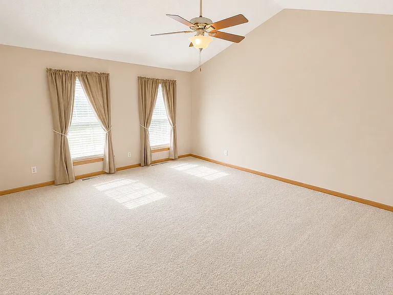 243 Newfield Cir — Photo 20