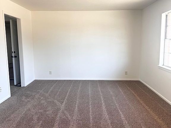 4th image of 4516 Jennings Ave