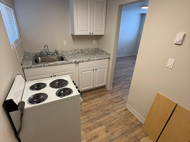 404 W University Way #11 — Photo 1