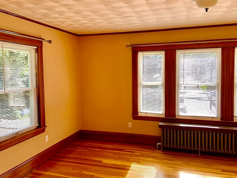 87 Willow St #2 — Photo 8