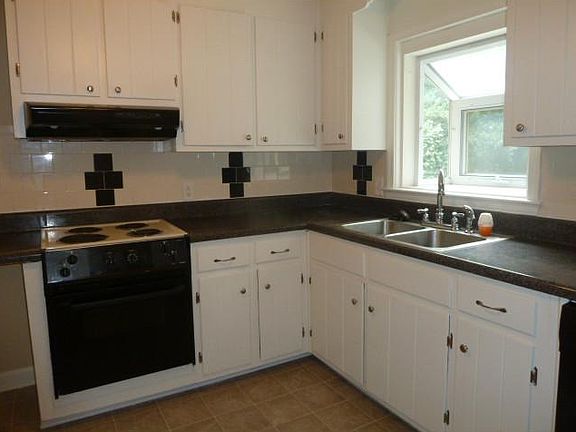 5th image of 829 Catalina Dr