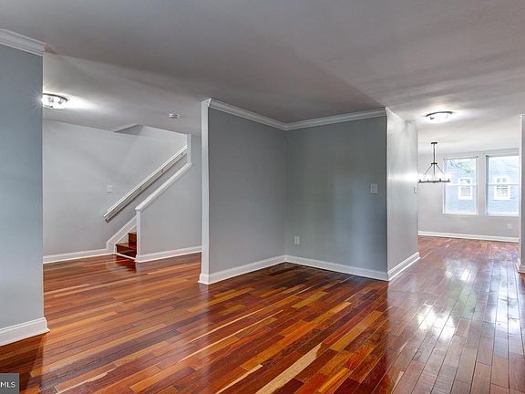 4th image of 3537 Reisterstown Rd