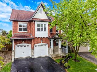 35 Coopershawk St, Kitchener, ON N2K 4J7