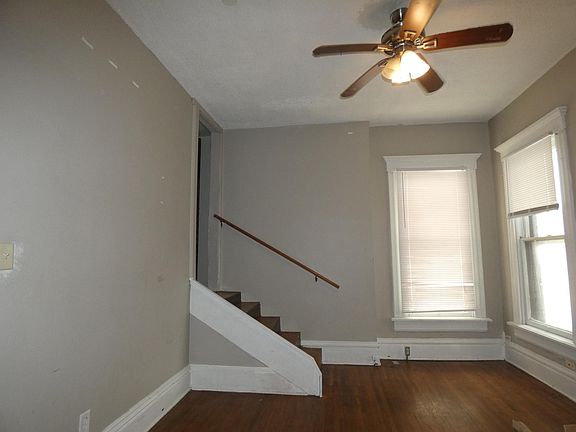 5th image of 55 W 10th Ave