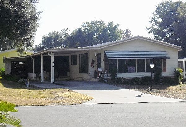 Home for Sale in Lady Lake, FL $39,900