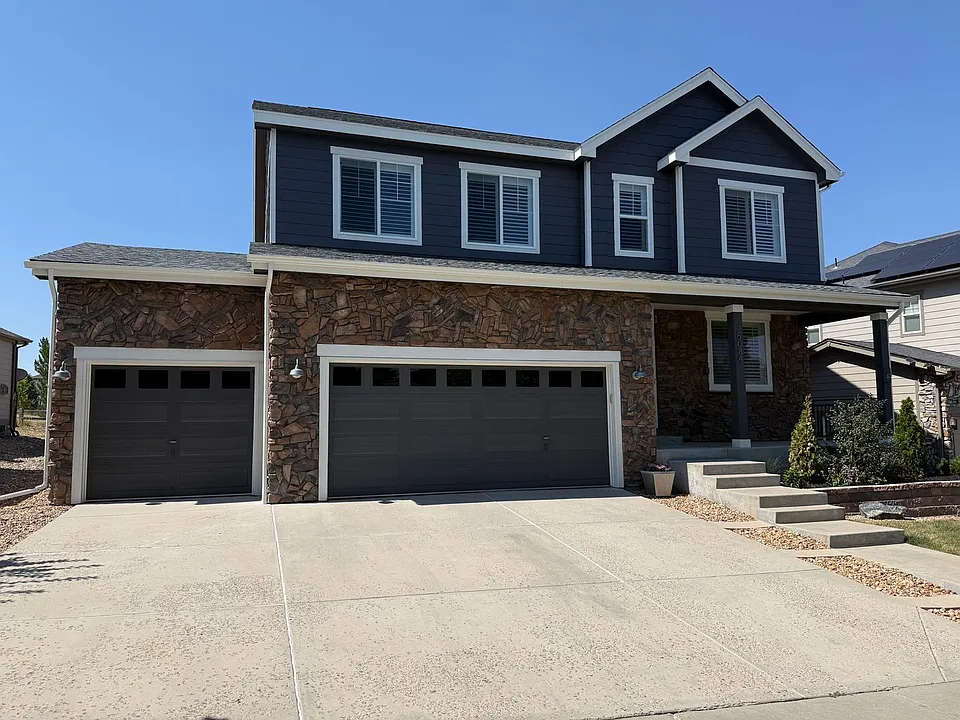 25084 E Pinewood Pl