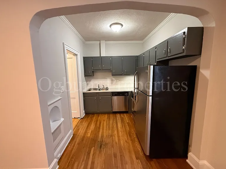 1416 Glade St — Photo 5