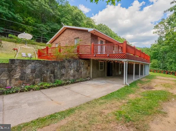 1472 Briery Gap Rd, Riverton, WV 26814