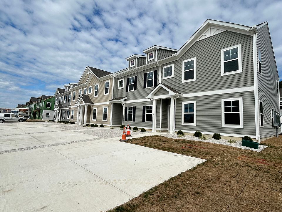 1st image of 752 Sylvia Ave