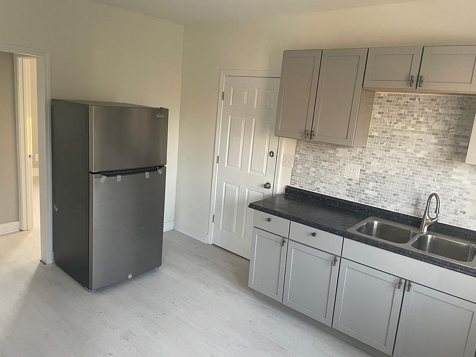 kitchendoorunit1_04172023