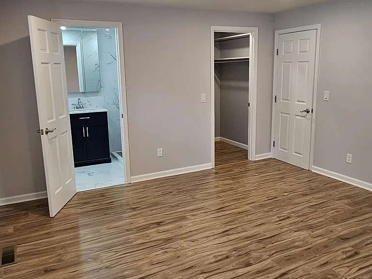 4022 Greenmount Dr — Photo 11