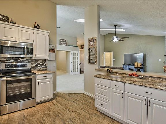 4th image of 8900 Hickory Hill Dr