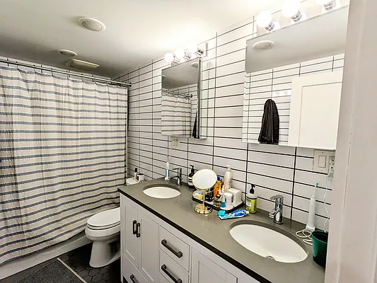 Rented by Highline Residential | media 23