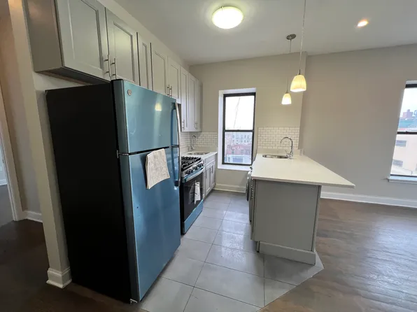 1552 President Street image 1 of 18