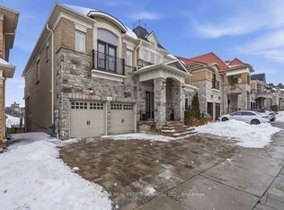 118 Coastline Dr, Brampton, ON L6Y 0S4