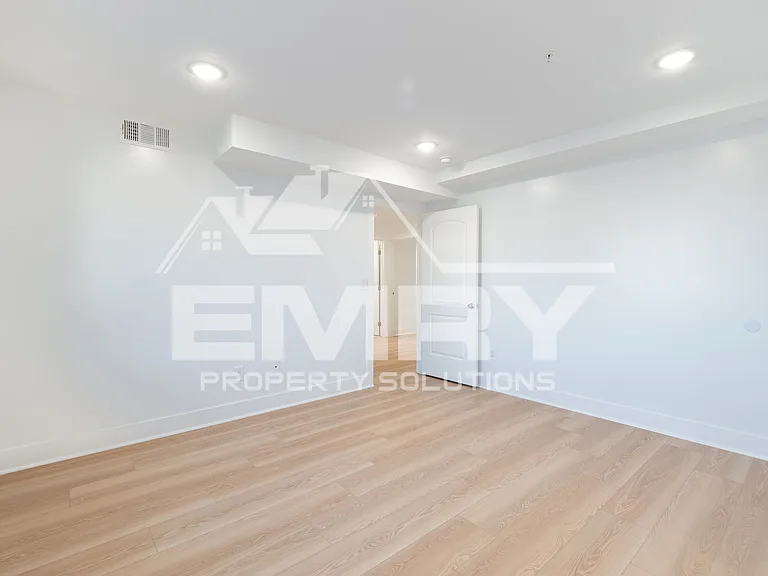 814 N Wilmington Blvd — Photo 13