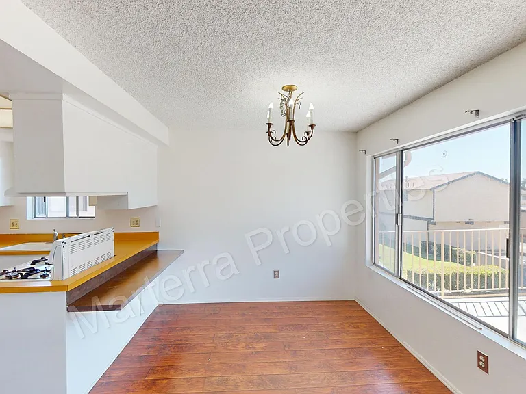 2314 E Ball Rd — Photo 3